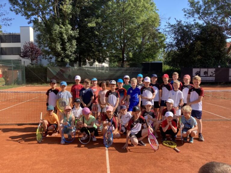 Tennis_Gruppenfoto-Ue13